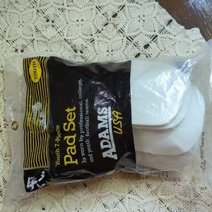 Adams youth football pads Y740